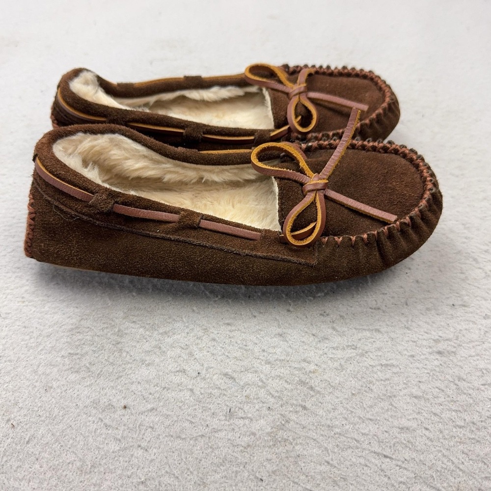 Minnetonka Slippers Kids Size 2 Brown Suede Faux Fur Lined Moccasins 4812